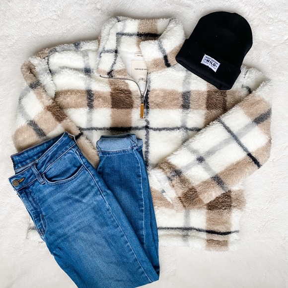 Neutral Plaid Sherpa Quarterzip - Picture 2 of 4